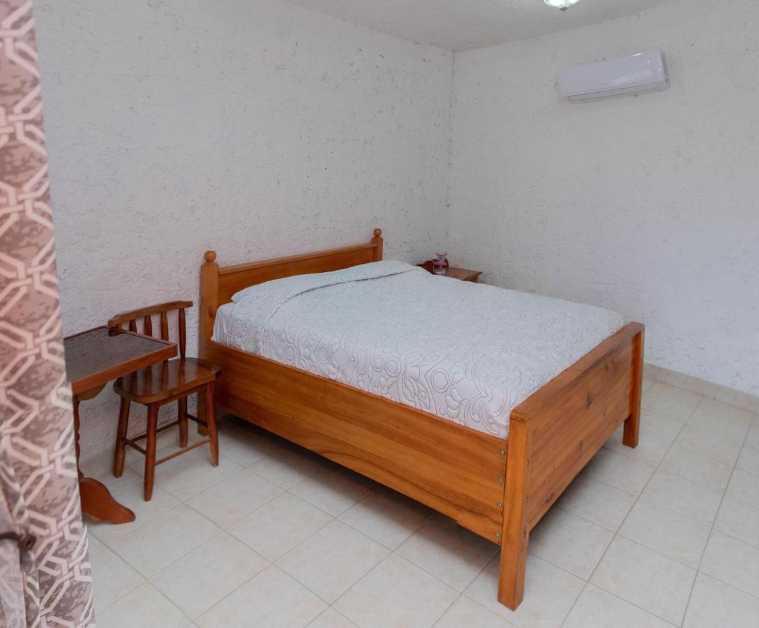 Las Palmas Hotel Corozal Ngoại thất bức ảnh