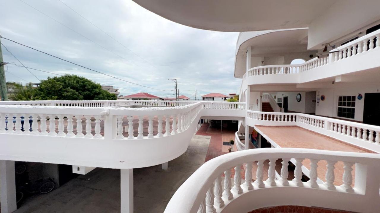 Las Palmas Hotel Corozal Ngoại thất bức ảnh