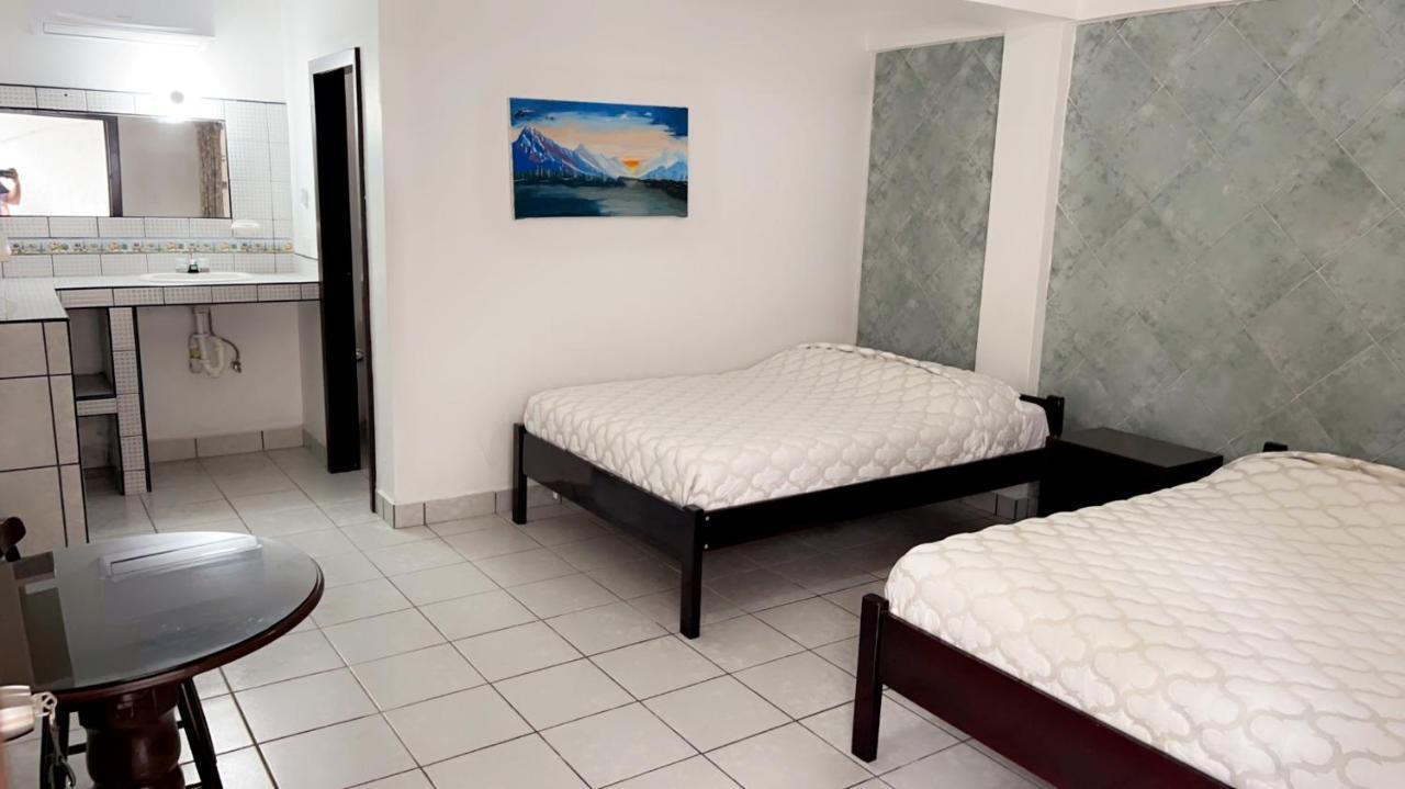 Las Palmas Hotel Corozal Ngoại thất bức ảnh