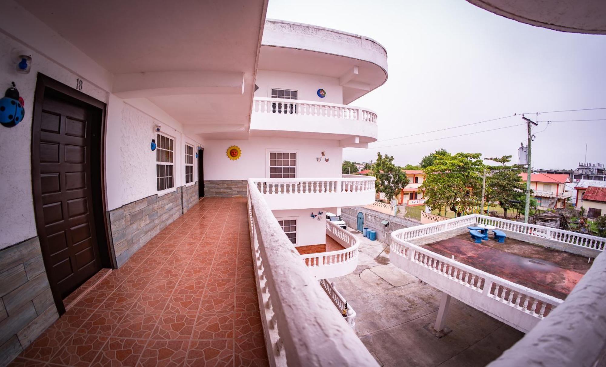 Las Palmas Hotel Corozal Ngoại thất bức ảnh