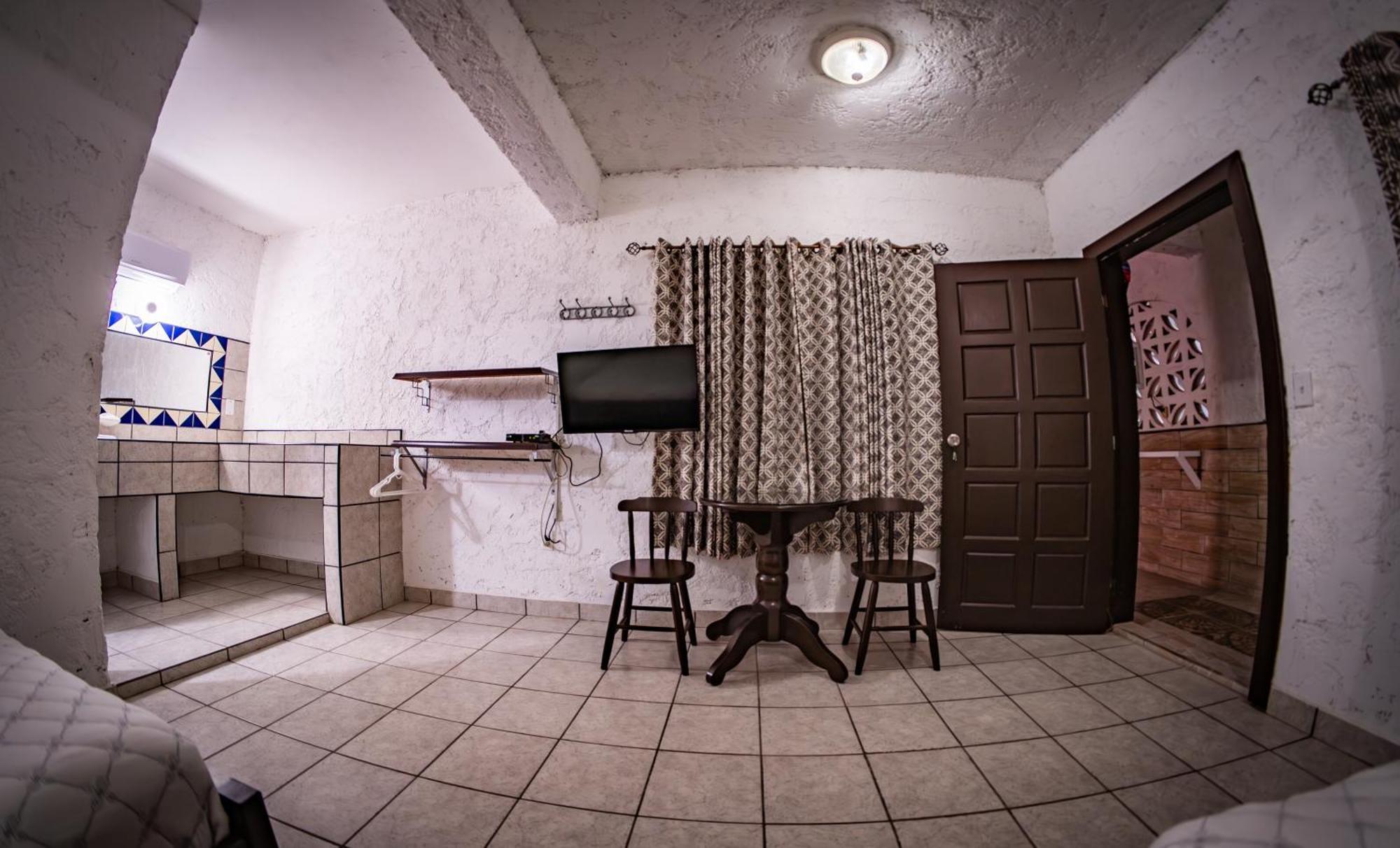 Las Palmas Hotel Corozal Ngoại thất bức ảnh