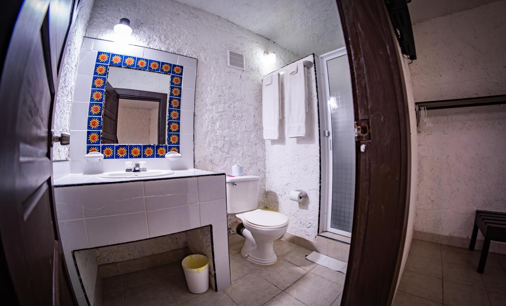 Las Palmas Hotel Corozal Ngoại thất bức ảnh